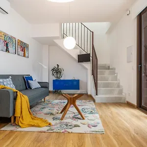 Pop Art, Duplex Coqueto En El Corazon De Appartamento