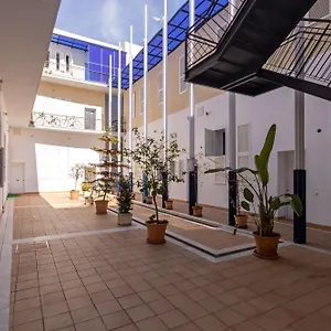 Becas Alameda Duplex By Valcambre Appartamento
