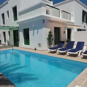 villa-santa-fe.in-canary-islands.com/
